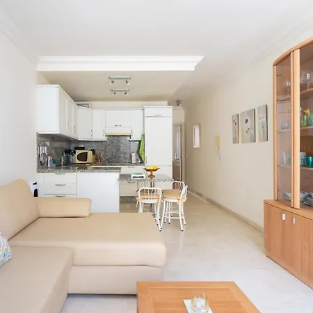 Apartment El Faro *